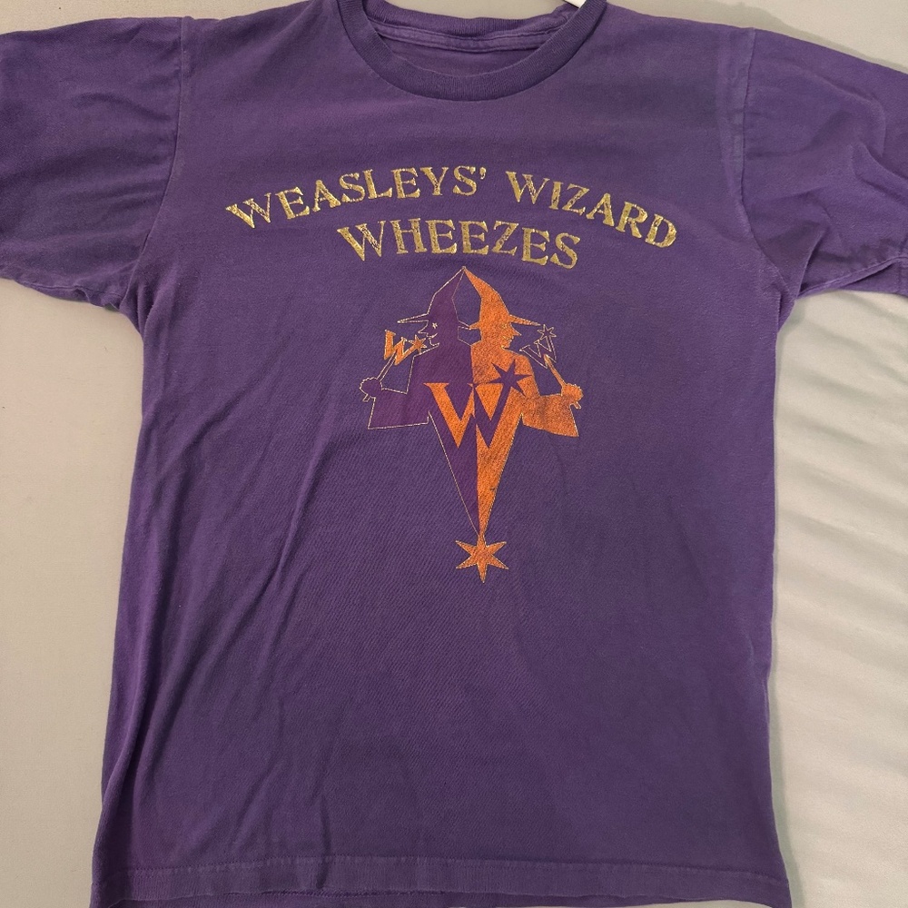 Med. Weasley's Wizard Wheezes T-Shirt